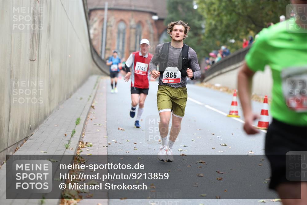 05.10.2025 - 20. swb-Marathon Bremen Michael Strokosch http://msf.ph/oto/9213859 05.10.2025 12:30:09 Laufen 1745, 965 meine-sportfotos.de
