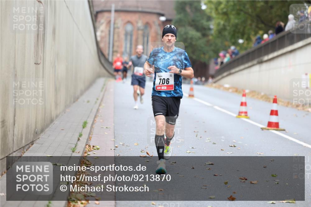 05.10.2025 - 20. swb-Marathon Bremen Michael Strokosch http://msf.ph/oto/9213870 05.10.2025 12:30:18 Laufen 706 meine-sportfotos.de