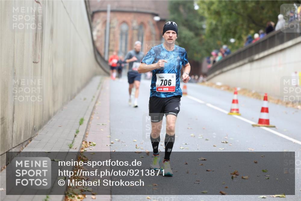 05.10.2025 - 20. swb-Marathon Bremen Michael Strokosch http://msf.ph/oto/9213871 05.10.2025 12:30:18 Laufen 706 meine-sportfotos.de