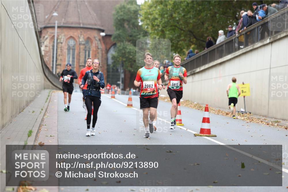 05.10.2025 - 20. swb-Marathon Bremen Michael Strokosch http://msf.ph/oto/9213890 05.10.2025 12:30:30 Laufen 2062, 3817 meine-sportfotos.de