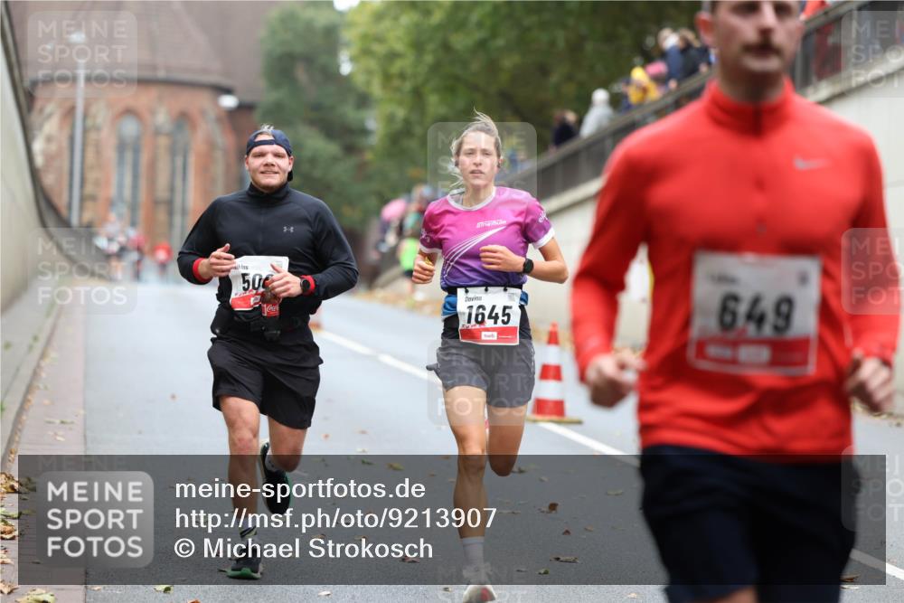05.10.2025 - 20. swb-Marathon Bremen Michael Strokosch http://msf.ph/oto/9213907 05.10.2025 12:30:38 Laufen 50, 1645, 649 meine-sportfotos.de
