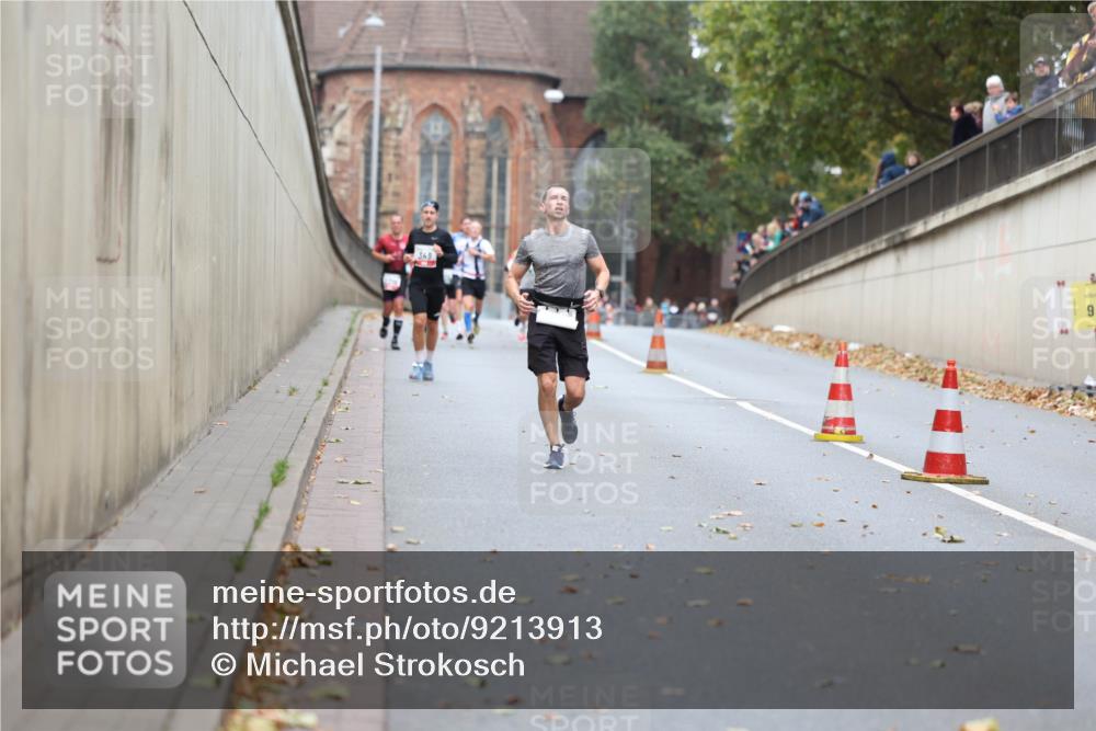 05.10.2025 - 20. swb-Marathon Bremen Michael Strokosch http://msf.ph/oto/9213913 05.10.2025 12:30:54 Laufen 9 meine-sportfotos.de