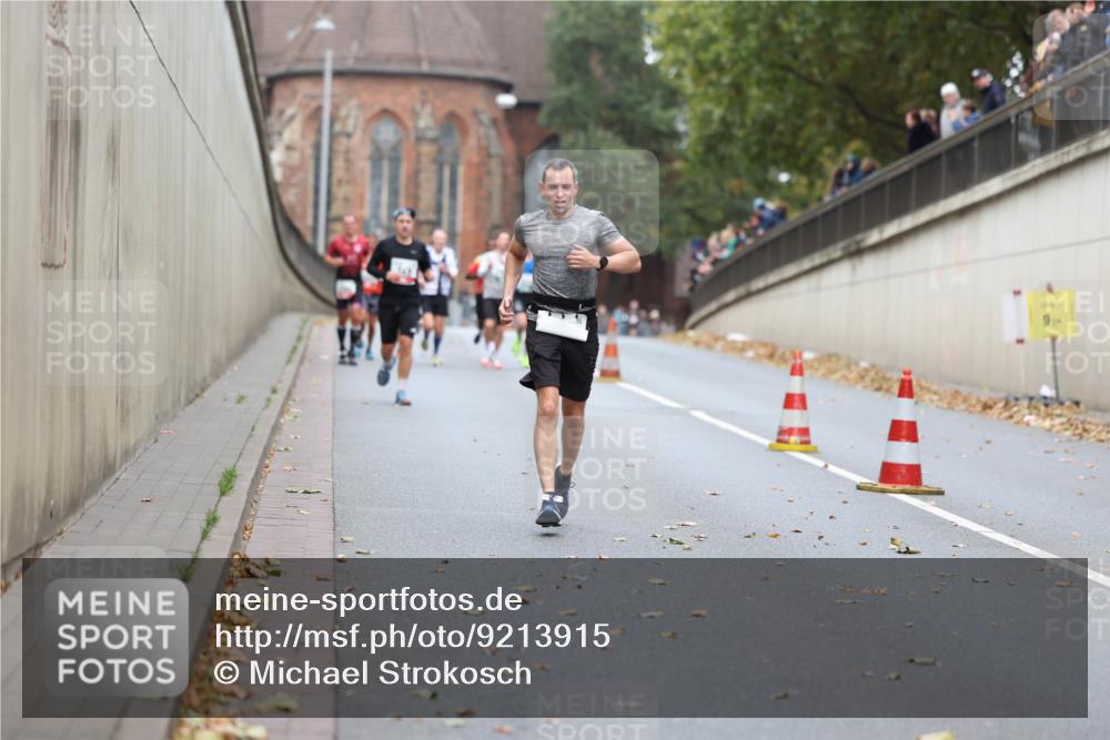 05.10.2025 - 20. swb-Marathon Bremen Michael Strokosch http://msf.ph/oto/9213915 05.10.2025 12:30:56 Laufen 9 meine-sportfotos.de