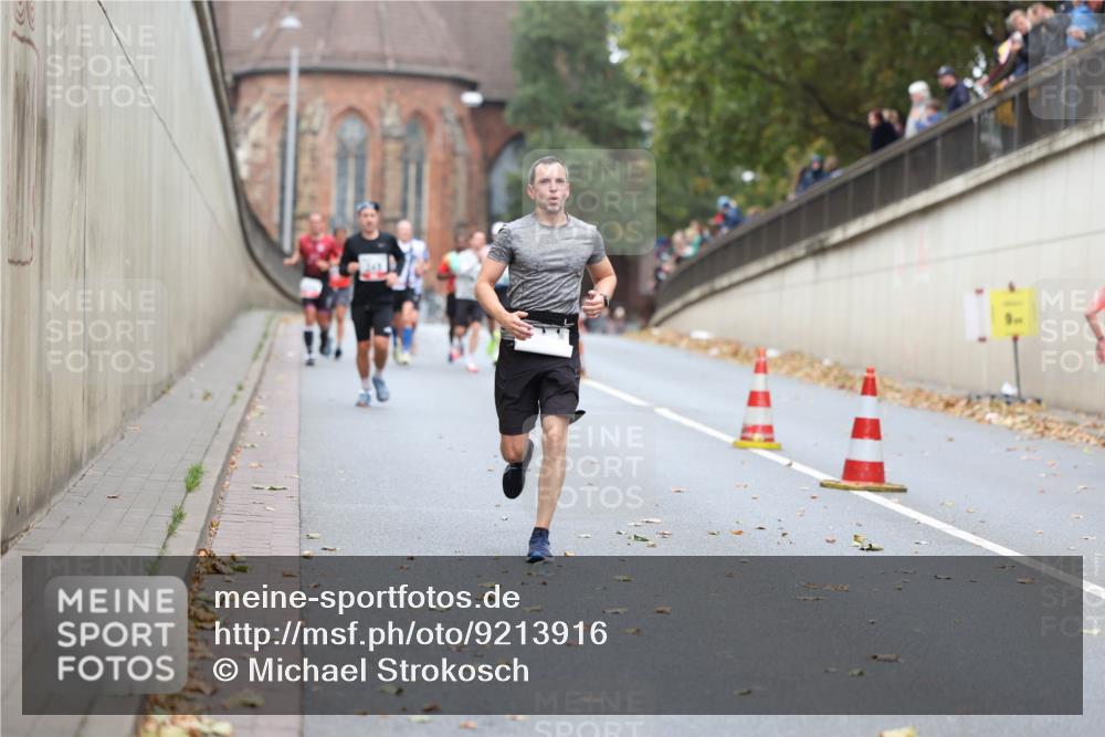05.10.2025 - 20. swb-Marathon Bremen Michael Strokosch http://msf.ph/oto/9213916 05.10.2025 12:30:56 Laufen  meine-sportfotos.de