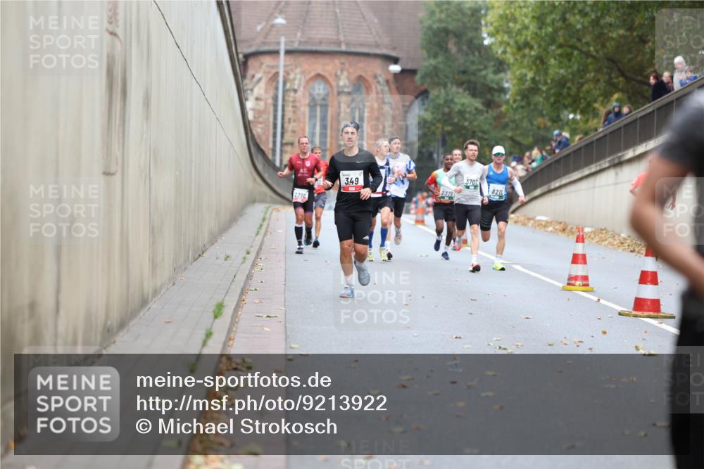 05.10.2025 - 20. swb-Marathon Bremen Michael Strokosch http://msf.ph/oto/9213922 05.10.2025 12:30:59 Laufen 349, 2276, 3701, 8211 meine-sportfotos.de
