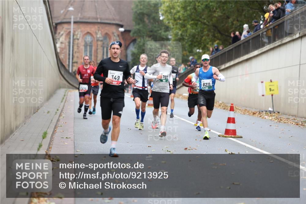 05.10.2025 - 20. swb-Marathon Bremen Michael Strokosch http://msf.ph/oto/9213925 05.10.2025 12:31:01 Laufen 2276, 349, 707, 8211, 9 meine-sportfotos.de