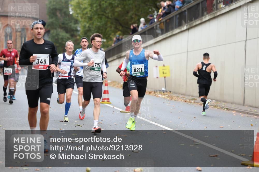 05.10.2025 - 20. swb-Marathon Bremen Michael Strokosch http://msf.ph/oto/9213928 05.10.2025 12:31:02 Laufen 2276, 349, 5707, 8211 meine-sportfotos.de