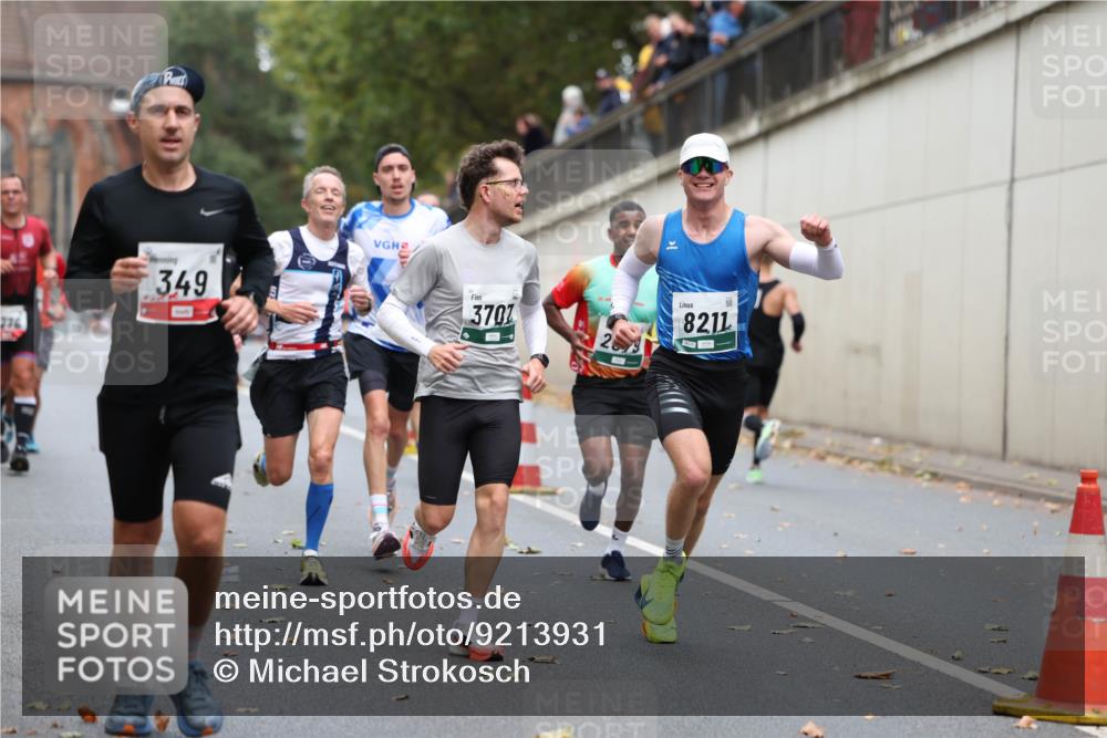 05.10.2025 - 20. swb-Marathon Bremen Michael Strokosch http://msf.ph/oto/9213931 05.10.2025 12:31:03 Laufen 276, 349, 3707, 8211 meine-sportfotos.de