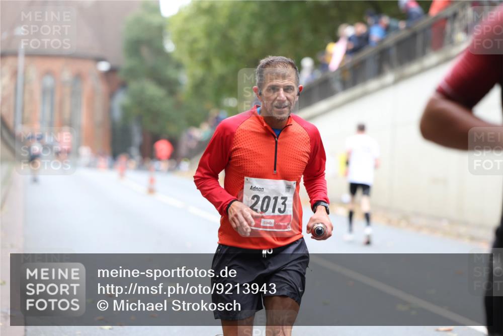 05.10.2025 - 20. swb-Marathon Bremen Michael Strokosch http://msf.ph/oto/9213943 05.10.2025 12:31:09 Laufen 2013 meine-sportfotos.de