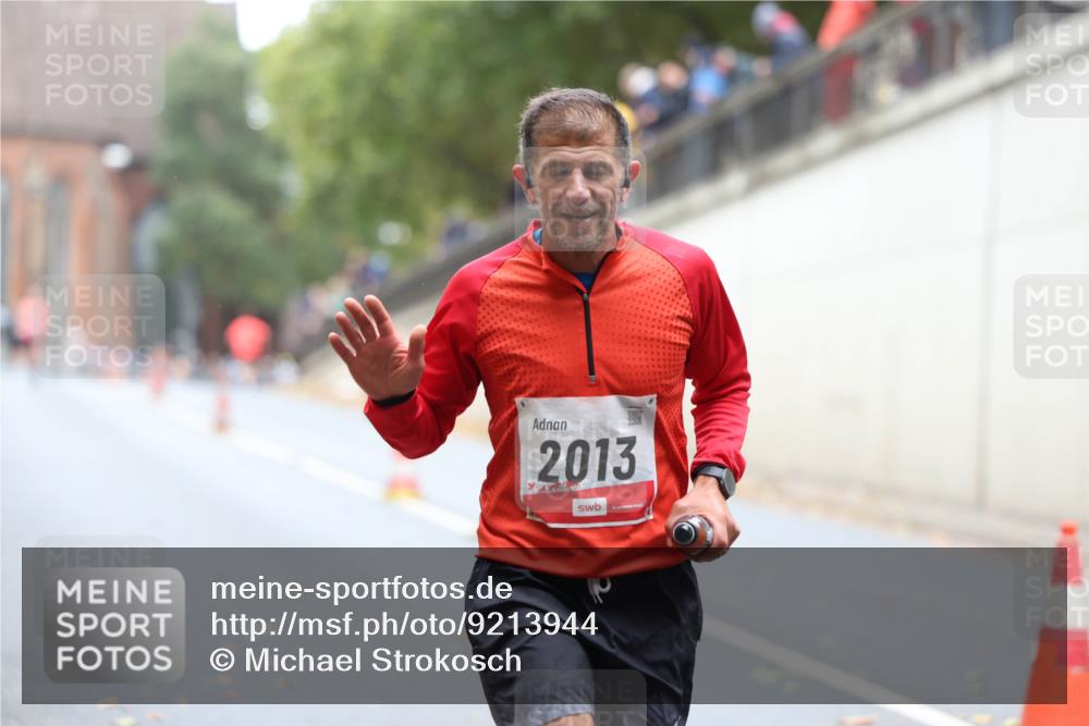 05.10.2025 - 20. swb-Marathon Bremen Michael Strokosch http://msf.ph/oto/9213944 05.10.2025 12:31:10 Laufen 2013 meine-sportfotos.de