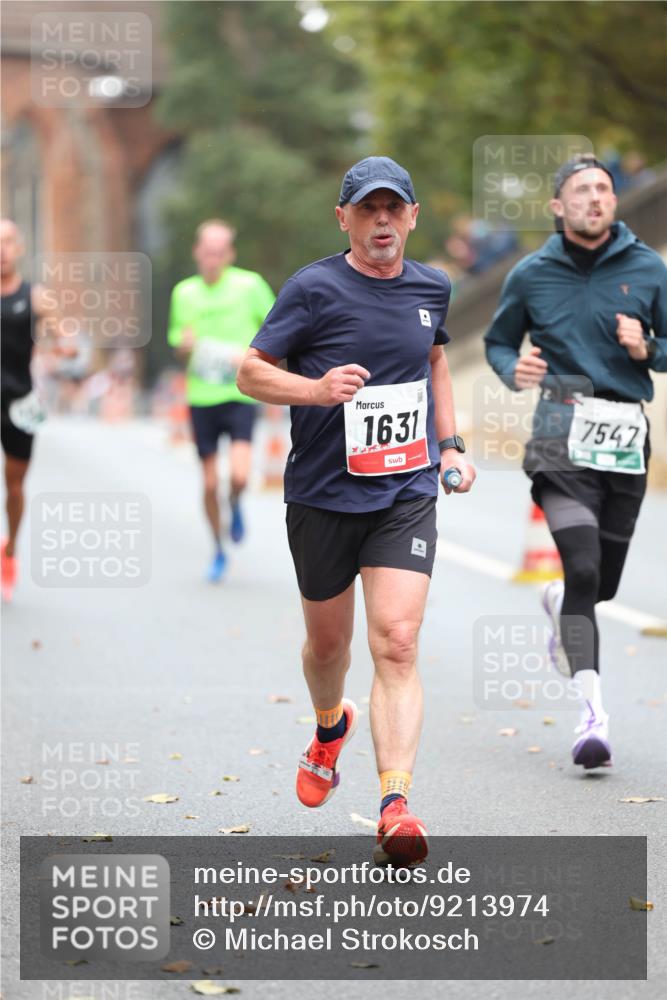 05.10.2025 - 20. swb-Marathon Bremen Michael Strokosch http://msf.ph/oto/9213974 05.10.2025 12:31:42 Laufen 1631, 7547 meine-sportfotos.de