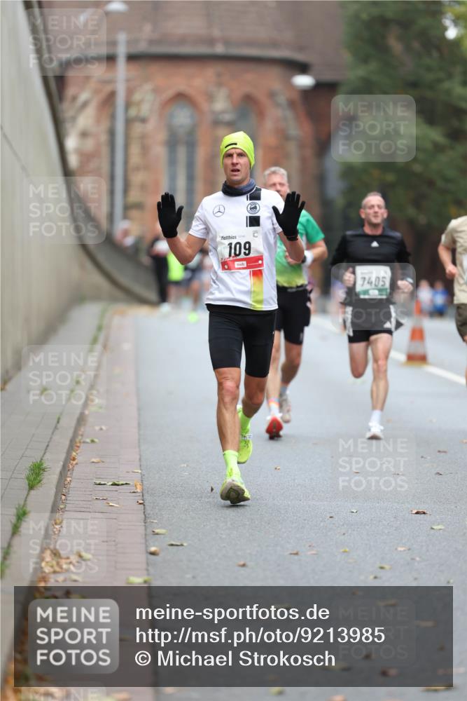 05.10.2025 - 20. swb-Marathon Bremen Michael Strokosch http://msf.ph/oto/9213985 05.10.2025 12:31:48 Laufen 109, 7405 meine-sportfotos.de