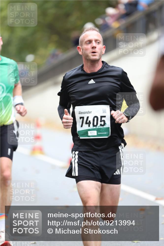 05.10.2025 - 20. swb-Marathon Bremen Michael Strokosch http://msf.ph/oto/9213994 05.10.2025 12:31:53 Laufen 7405 meine-sportfotos.de