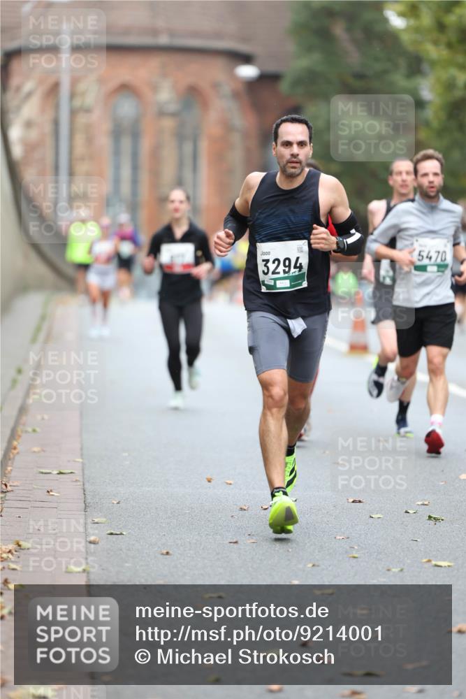 05.10.2025 - 20. swb-Marathon Bremen Michael Strokosch http://msf.ph/oto/9214001 05.10.2025 12:32:00 Laufen 3294, 5470 meine-sportfotos.de