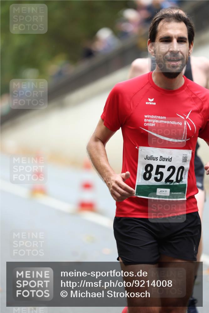 05.10.2025 - 20. swb-Marathon Bremen Michael Strokosch http://msf.ph/oto/9214008 05.10.2025 12:32:04 Laufen 8520, 2 meine-sportfotos.de