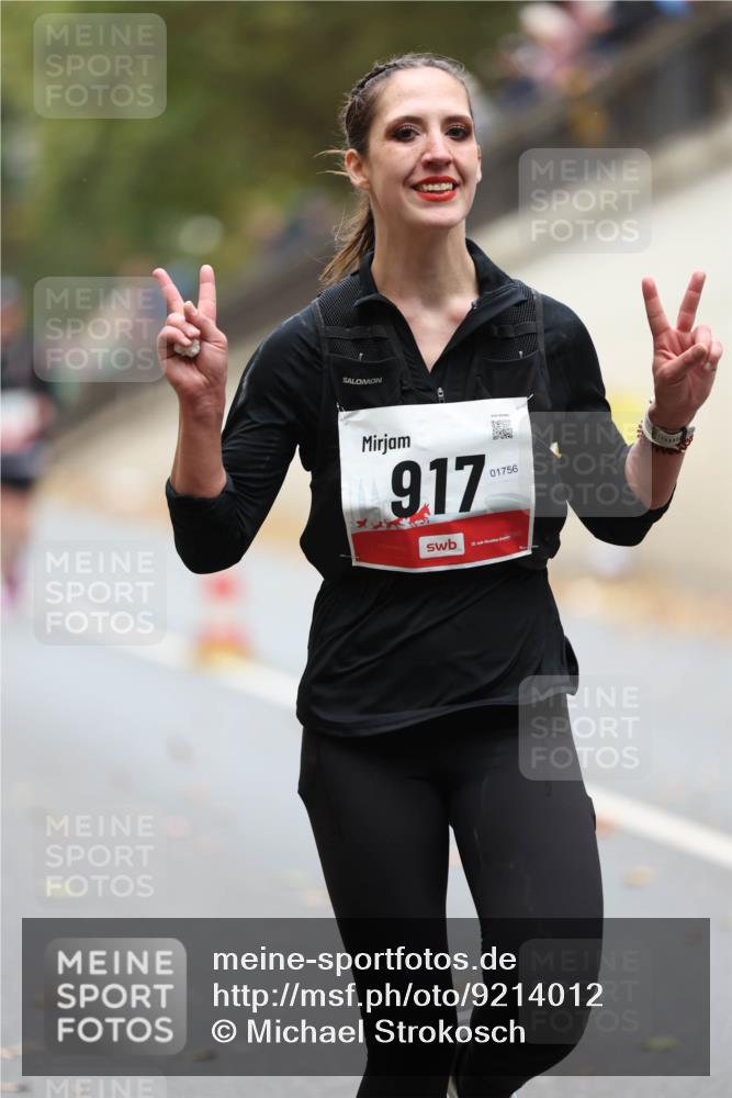 05.10.2025 - 20. swb-Marathon Bremen Michael Strokosch http://msf.ph/oto/9214012 05.10.2025 12:32:06 Laufen 9, 17, 21, 01756 meine-sportfotos.de