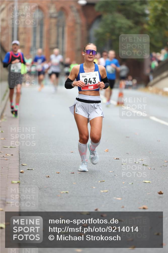 05.10.2025 - 20. swb-Marathon Bremen Michael Strokosch http://msf.ph/oto/9214014 05.10.2025 12:32:10 Laufen 943 meine-sportfotos.de