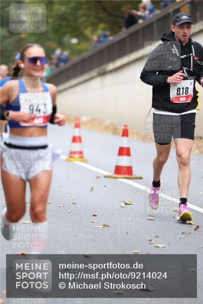 05.10.2025 - 20. swb-Marathon Bremen Michael Strokosch http://msf.ph/oto/9214024 05.10.2025 12:32:12 Laufen 943, 8, 18 meine-sportfotos.de