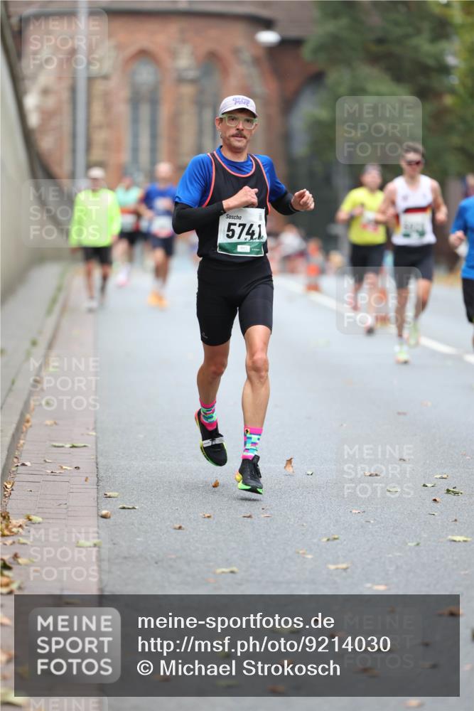 05.10.2025 - 20. swb-Marathon Bremen Michael Strokosch http://msf.ph/oto/9214030 05.10.2025 12:32:14 Laufen 5741 meine-sportfotos.de