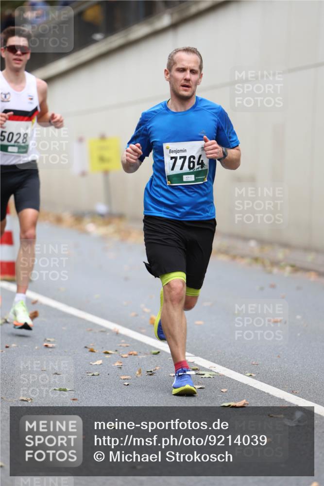 05.10.2025 - 20. swb-Marathon Bremen Michael Strokosch http://msf.ph/oto/9214039 05.10.2025 12:32:17 Laufen 882, 5028, 7764 meine-sportfotos.de
