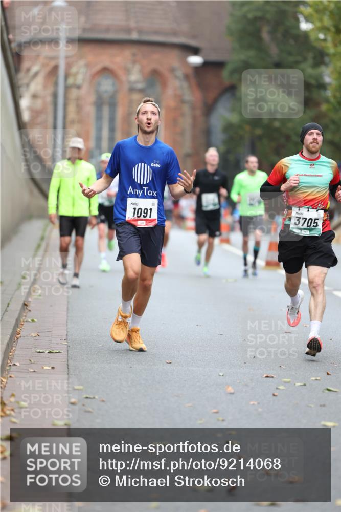 05.10.2025 - 20. swb-Marathon Bremen Michael Strokosch http://msf.ph/oto/9214068 05.10.2025 12:32:23 Laufen 1091, 3705 meine-sportfotos.de