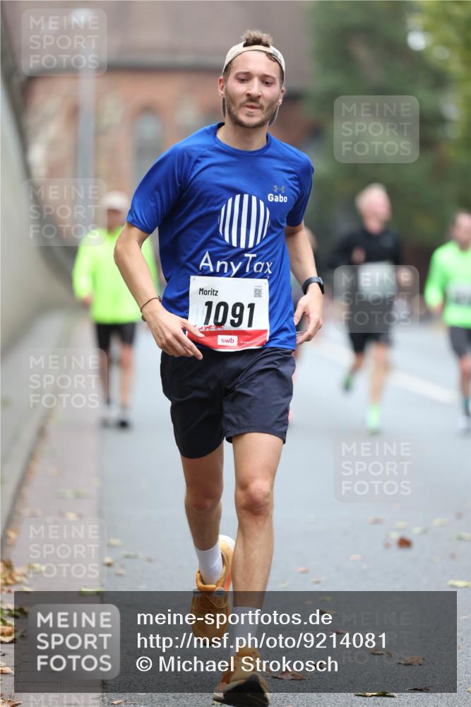 05.10.2025 - 20. swb-Marathon Bremen Michael Strokosch http://msf.ph/oto/9214081 05.10.2025 12:32:25 Laufen 1091 meine-sportfotos.de
