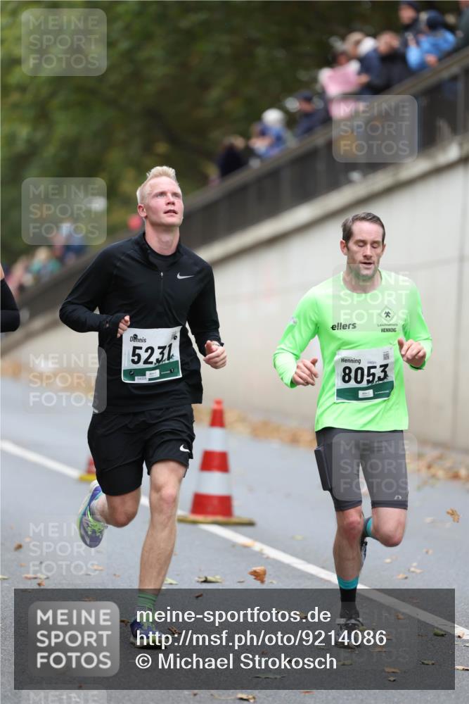 05.10.2025 - 20. swb-Marathon Bremen Michael Strokosch http://msf.ph/oto/9214086 05.10.2025 12:32:29 Laufen 5231, 09021, 8053 meine-sportfotos.de