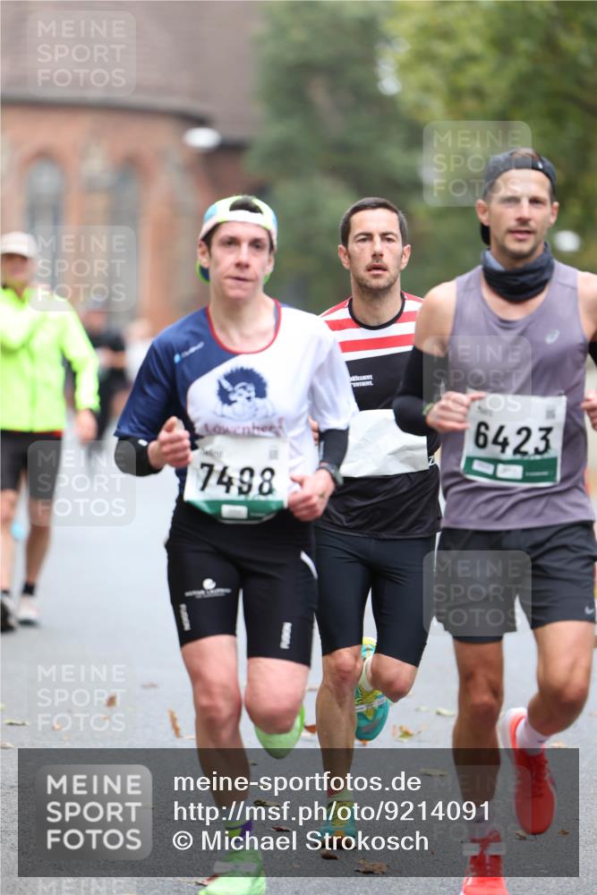 05.10.2025 - 20. swb-Marathon Bremen Michael Strokosch http://msf.ph/oto/9214091 05.10.2025 12:32:29 Laufen 7498, 6423 meine-sportfotos.de