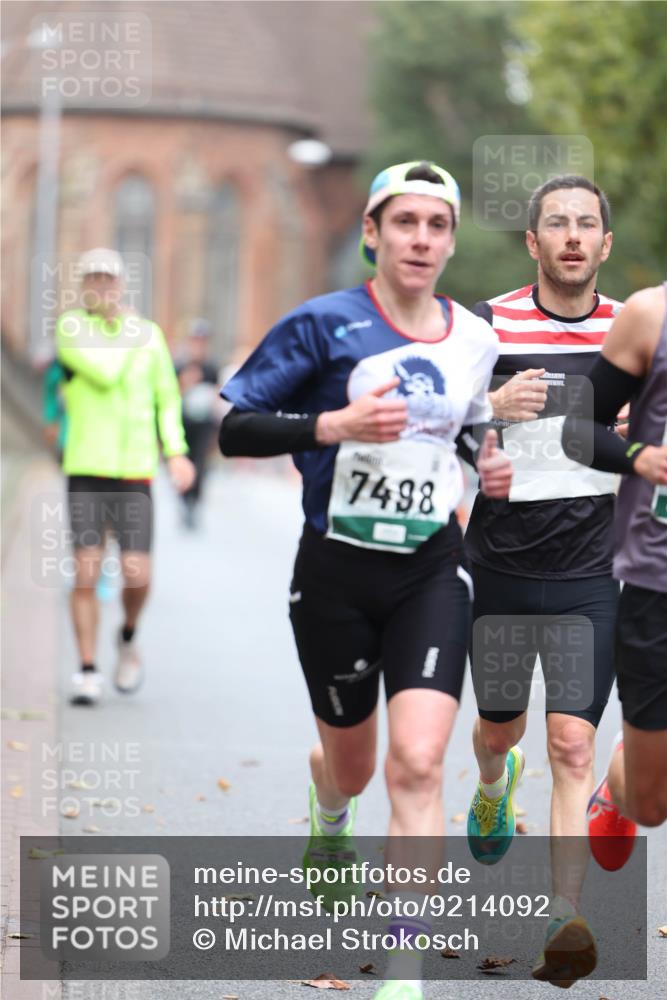 05.10.2025 - 20. swb-Marathon Bremen Michael Strokosch http://msf.ph/oto/9214092 05.10.2025 12:32:30 Laufen 7498 meine-sportfotos.de