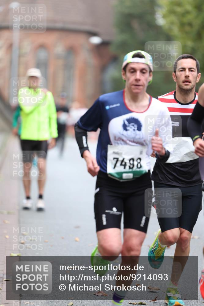 05.10.2025 - 20. swb-Marathon Bremen Michael Strokosch http://msf.ph/oto/9214093 05.10.2025 12:32:30 Laufen 7498 meine-sportfotos.de