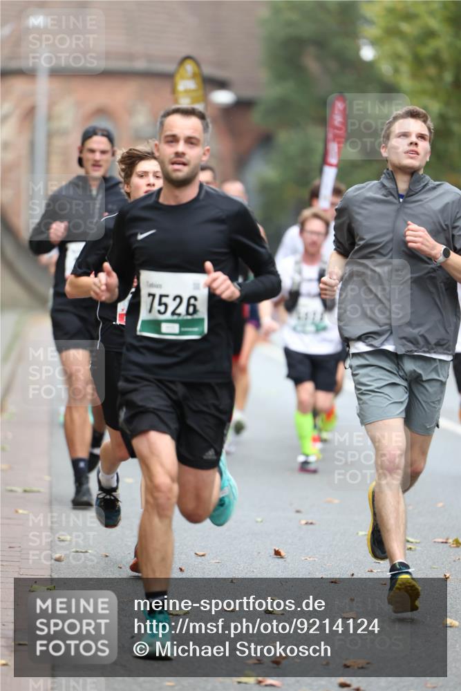 05.10.2025 - 20. swb-Marathon Bremen Michael Strokosch http://msf.ph/oto/9214124 05.10.2025 12:32:44 Laufen 7526 meine-sportfotos.de