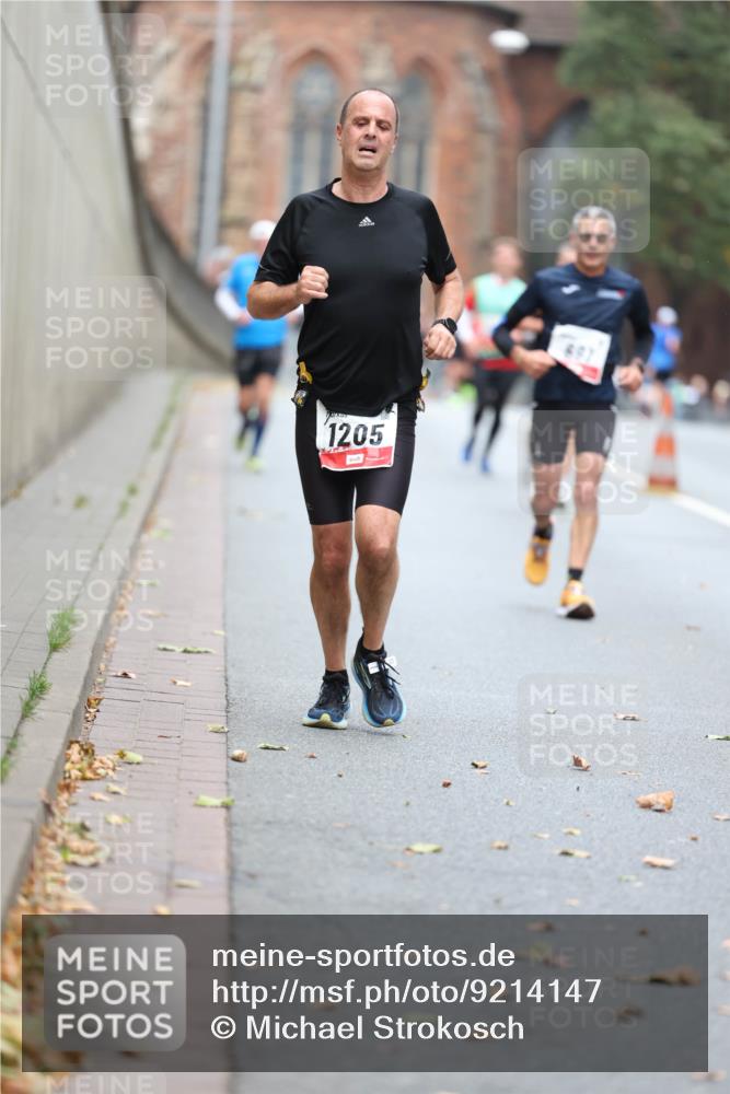 05.10.2025 - 20. swb-Marathon Bremen Michael Strokosch http://msf.ph/oto/9214147 05.10.2025 12:32:51 Laufen 1205, 691 meine-sportfotos.de