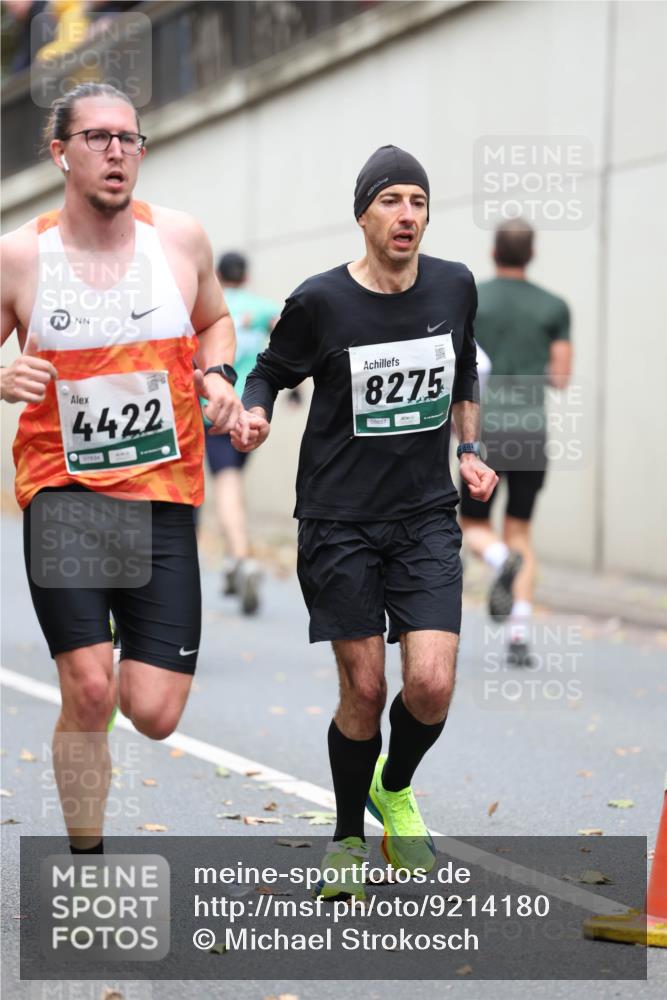 05.10.2025 - 20. swb-Marathon Bremen Michael Strokosch http://msf.ph/oto/9214180 05.10.2025 12:33:07 Laufen 4422, 07834, 08657, 8275 meine-sportfotos.de