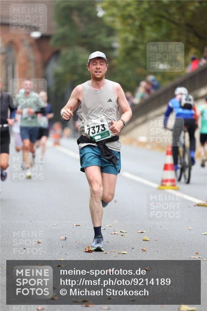 05.10.2025 - 20. swb-Marathon Bremen Michael Strokosch http://msf.ph/oto/9214189 05.10.2025 12:33:10 Laufen 7373 meine-sportfotos.de
