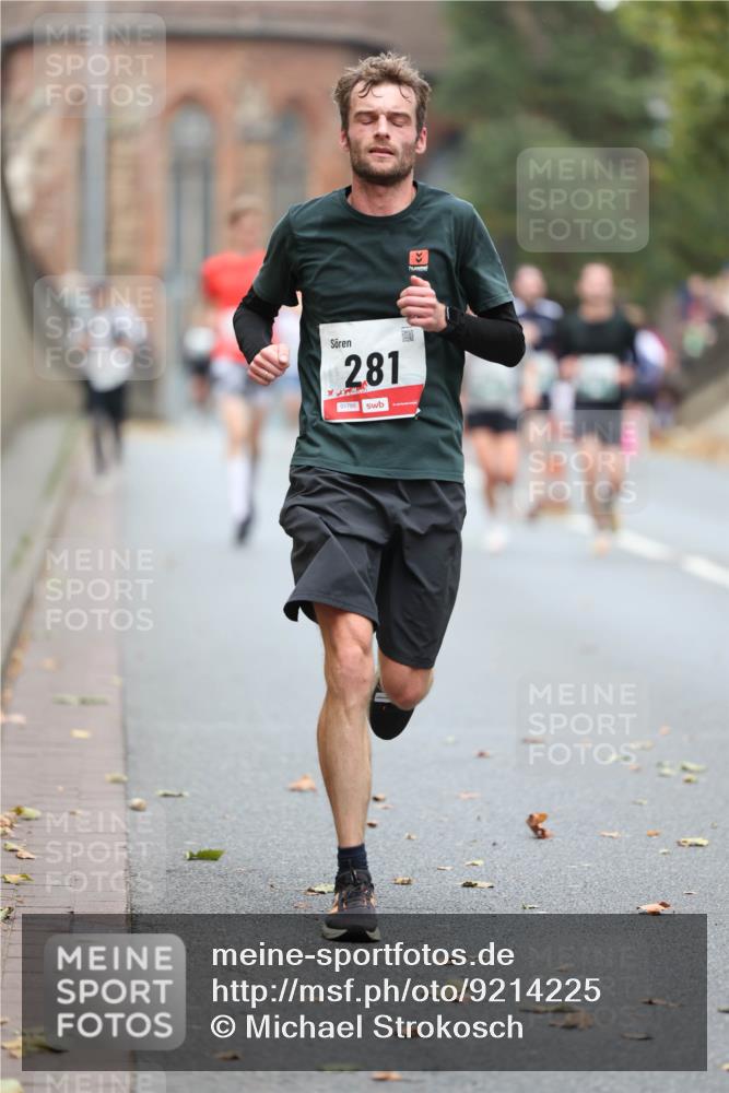 05.10.2025 - 20. swb-Marathon Bremen Michael Strokosch http://msf.ph/oto/9214225 05.10.2025 12:33:19 Laufen 281, 01786 meine-sportfotos.de