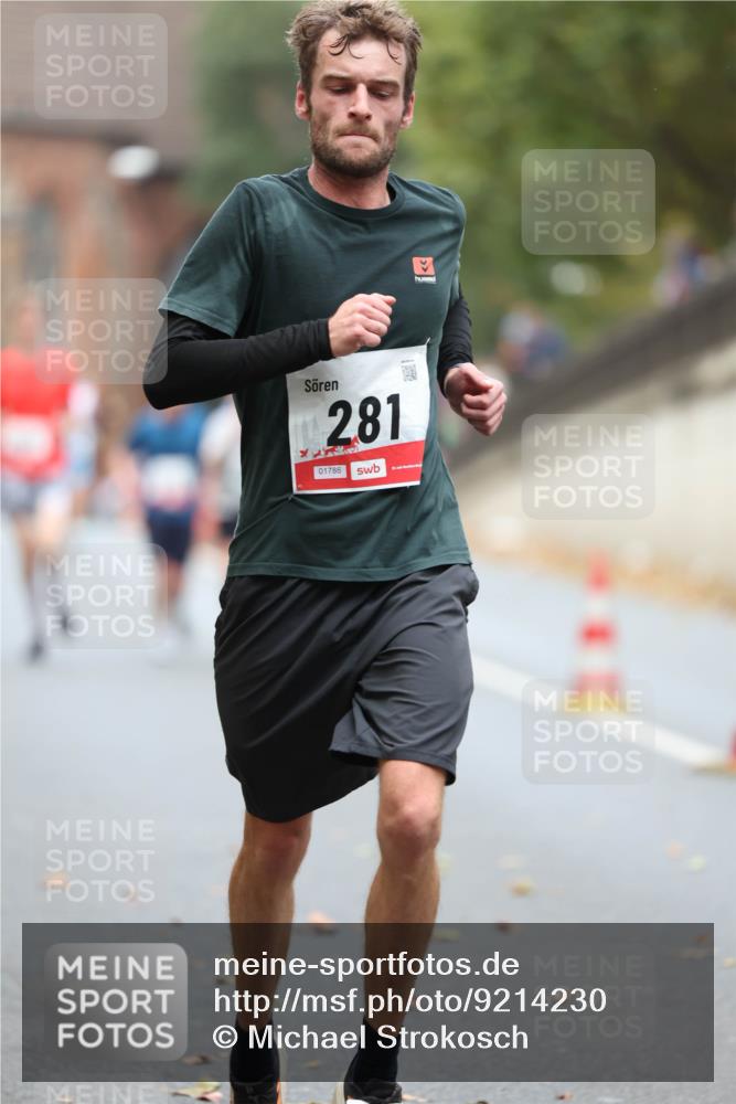 05.10.2025 - 20. swb-Marathon Bremen Michael Strokosch http://msf.ph/oto/9214230 05.10.2025 12:33:19 Laufen 281, 01786 meine-sportfotos.de