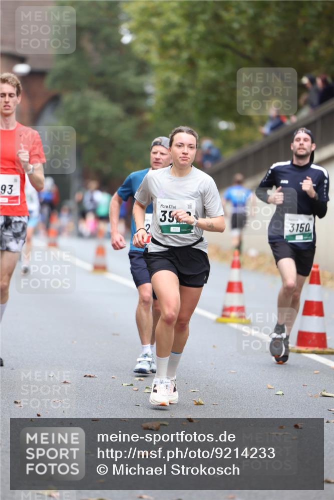 05.10.2025 - 20. swb-Marathon Bremen Michael Strokosch http://msf.ph/oto/9214233 05.10.2025 12:33:24 Laufen 93, 39, 3150 meine-sportfotos.de