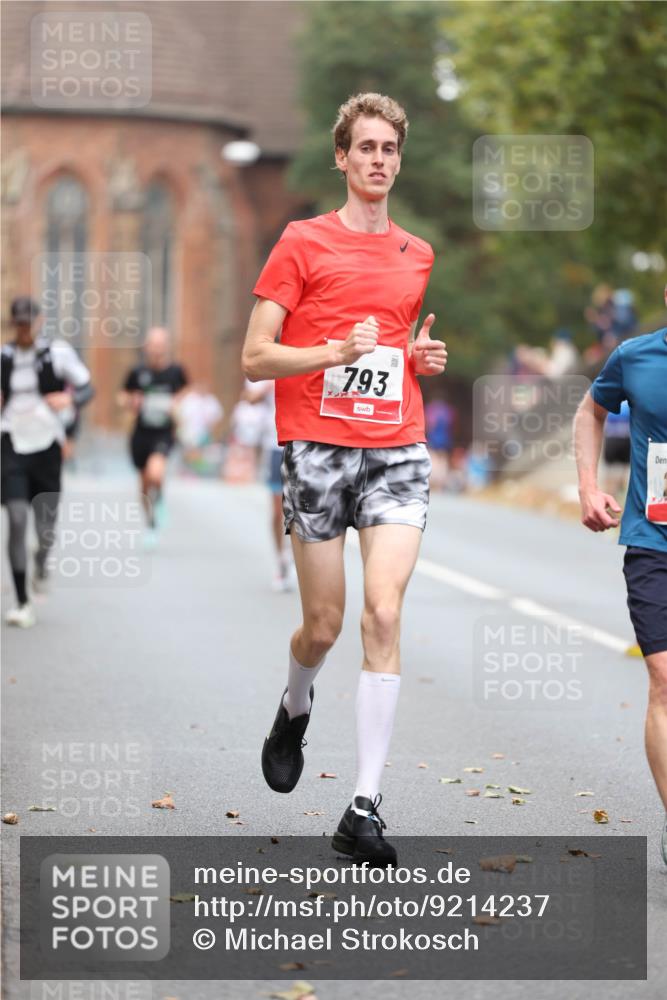 05.10.2025 - 20. swb-Marathon Bremen Michael Strokosch http://msf.ph/oto/9214237 05.10.2025 12:33:25 Laufen 793 meine-sportfotos.de