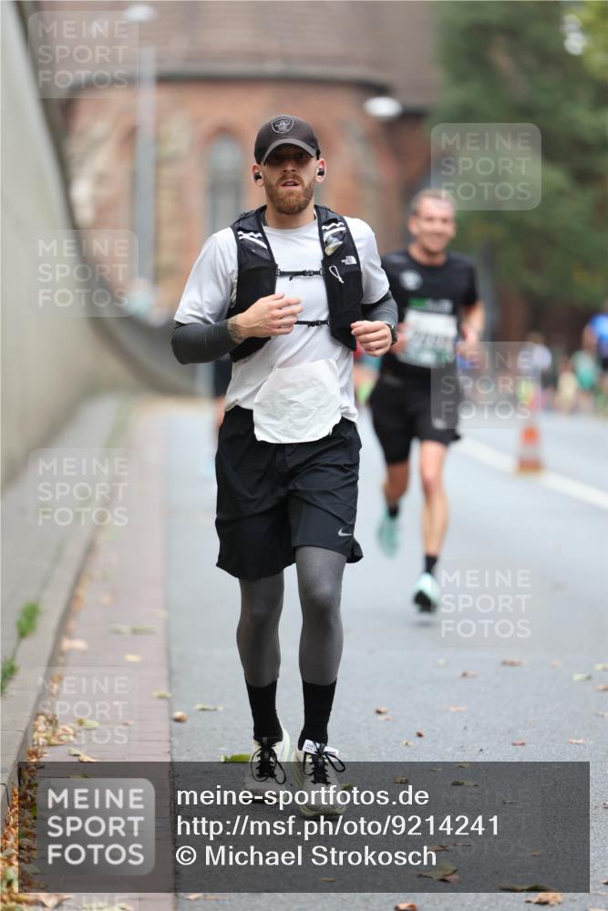 05.10.2025 - 20. swb-Marathon Bremen Michael Strokosch http://msf.ph/oto/9214241 05.10.2025 12:33:31 Laufen  meine-sportfotos.de