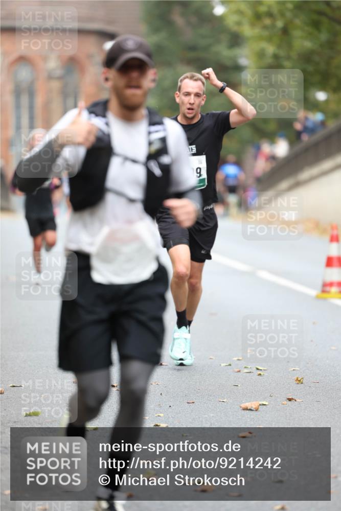 05.10.2025 - 20. swb-Marathon Bremen Michael Strokosch http://msf.ph/oto/9214242 05.10.2025 12:33:32 Laufen 9, 16 meine-sportfotos.de