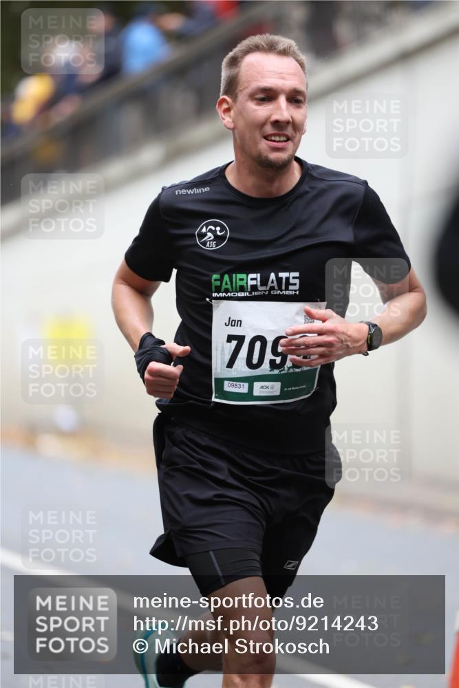 05.10.2025 - 20. swb-Marathon Bremen Michael Strokosch http://msf.ph/oto/9214243 05.10.2025 12:33:34 Laufen 709, 09831 meine-sportfotos.de