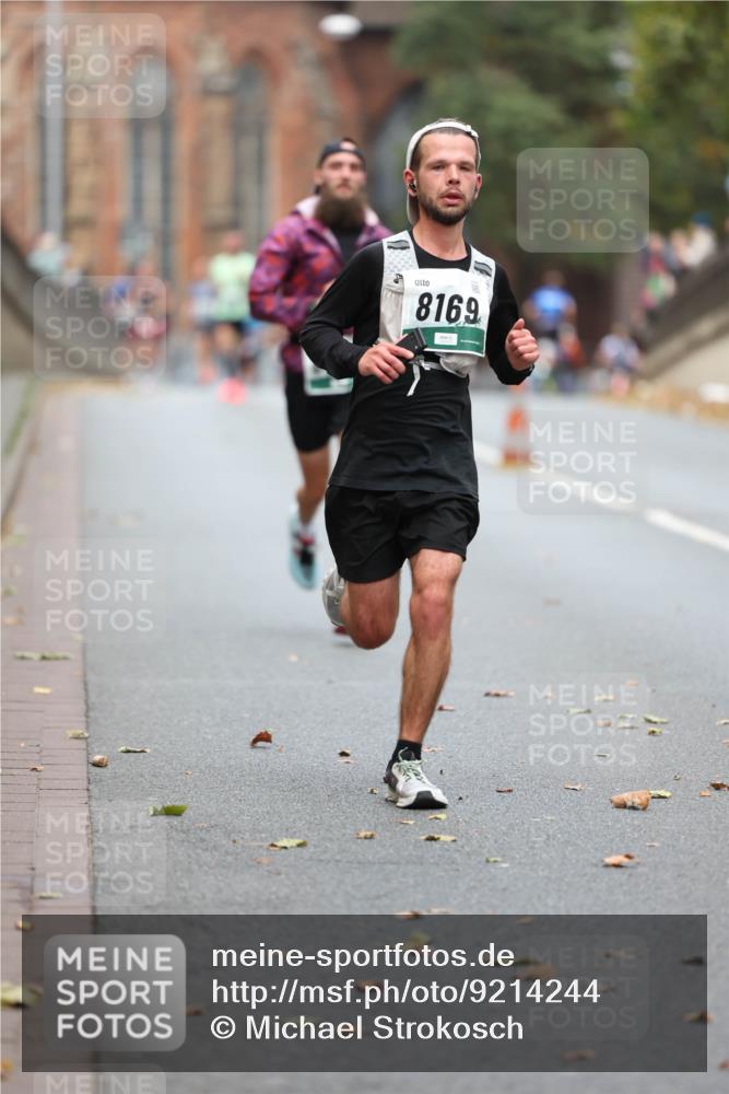 05.10.2025 - 20. swb-Marathon Bremen Michael Strokosch http://msf.ph/oto/9214244 05.10.2025 12:33:36 Laufen 8169 meine-sportfotos.de