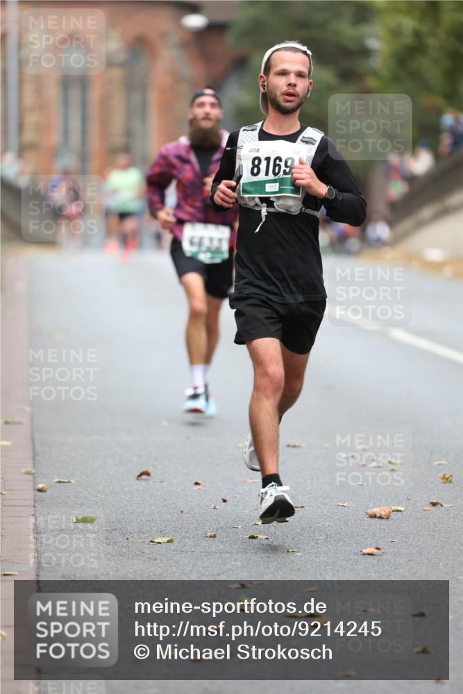05.10.2025 - 20. swb-Marathon Bremen Michael Strokosch http://msf.ph/oto/9214245 05.10.2025 12:33:36 Laufen 8169 meine-sportfotos.de