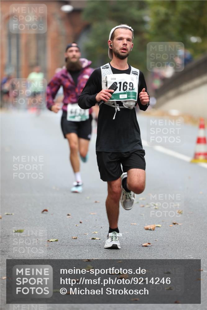 05.10.2025 - 20. swb-Marathon Bremen Michael Strokosch http://msf.ph/oto/9214246 05.10.2025 12:33:36 Laufen 169 meine-sportfotos.de