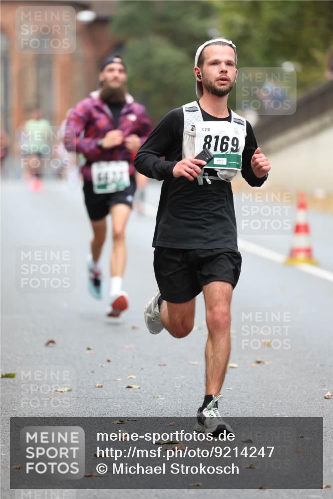 05.10.2025 - 20. swb-Marathon Bremen Michael Strokosch http://msf.ph/oto/9214247 05.10.2025 12:33:36 Laufen 8169 meine-sportfotos.de