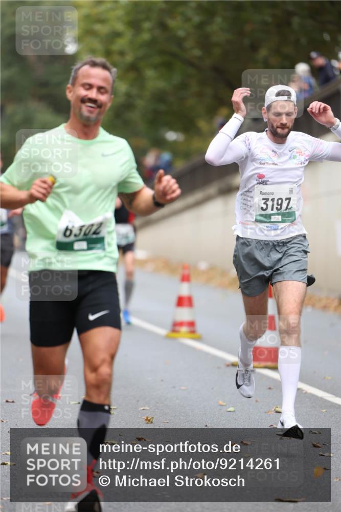 05.10.2025 - 20. swb-Marathon Bremen Michael Strokosch http://msf.ph/oto/9214261 05.10.2025 12:33:50 Laufen 3197, 6302 meine-sportfotos.de