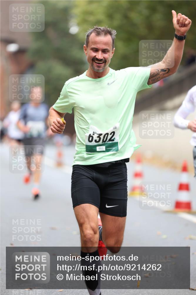 05.10.2025 - 20. swb-Marathon Bremen Michael Strokosch http://msf.ph/oto/9214262 05.10.2025 12:33:50 Laufen 6302, 4 meine-sportfotos.de