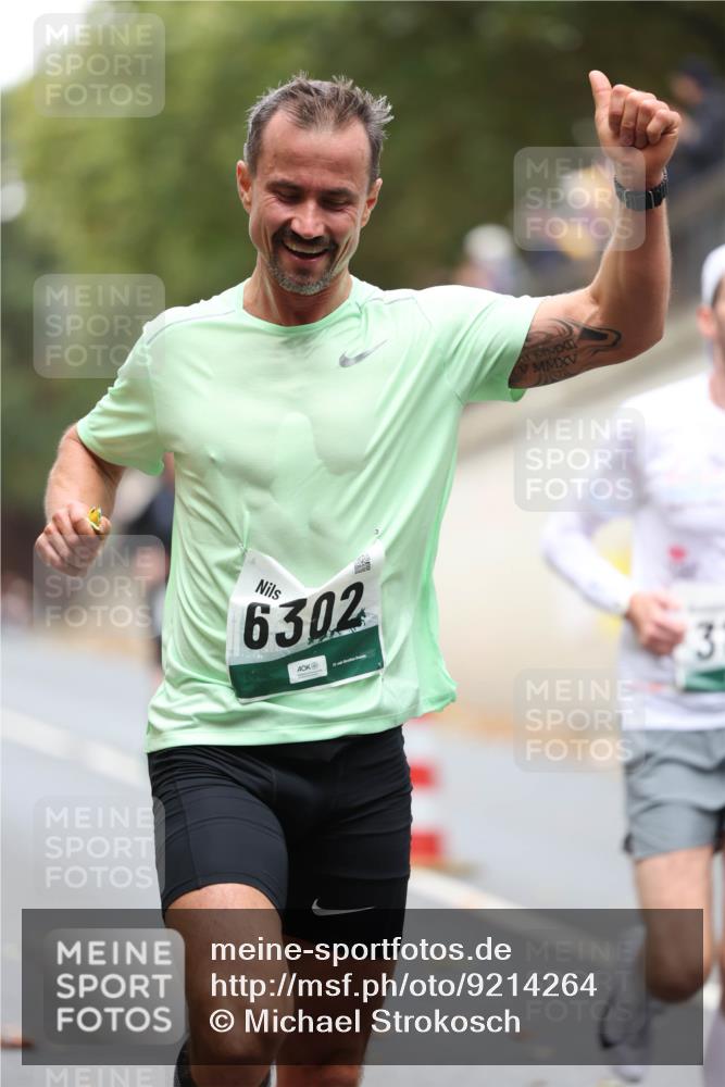 05.10.2025 - 20. swb-Marathon Bremen Michael Strokosch http://msf.ph/oto/9214264 05.10.2025 12:33:50 Laufen 6302, 3 meine-sportfotos.de