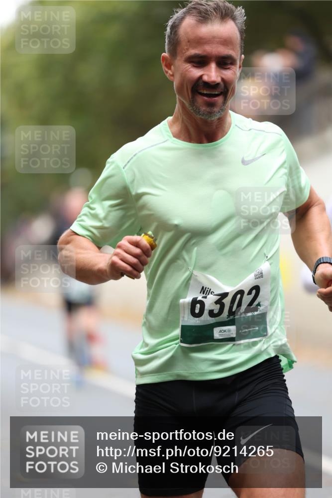 05.10.2025 - 20. swb-Marathon Bremen Michael Strokosch http://msf.ph/oto/9214265 05.10.2025 12:33:51 Laufen 6302, 20 meine-sportfotos.de