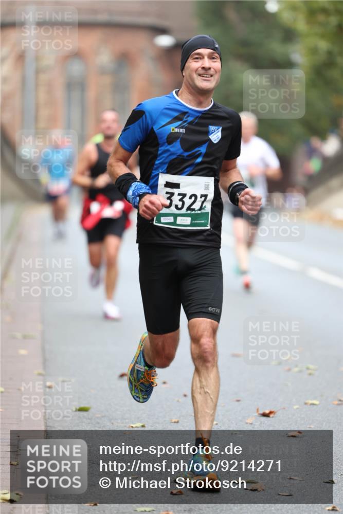 05.10.2025 - 20. swb-Marathon Bremen Michael Strokosch http://msf.ph/oto/9214271 05.10.2025 12:33:54 Laufen 15, 3327 meine-sportfotos.de